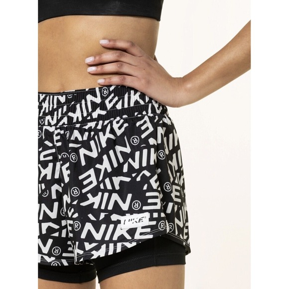 NIKE $52 ‎ Women's Dri-FIT One 2-in-1 Mid-Rise Shorts  Black NWT XXL DX0090-025 - Picture 10 of 10